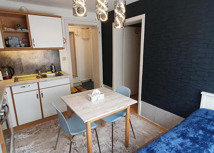 Finkenwerder Larisa's 10 *